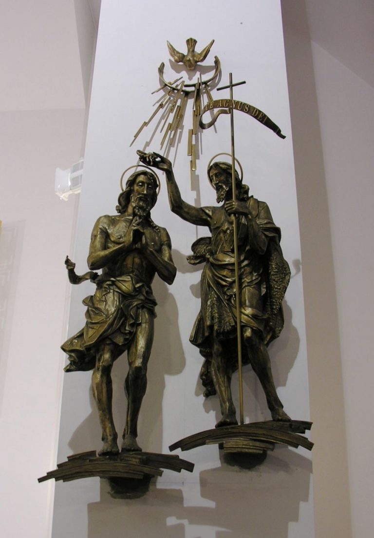 odlewanie rzeźb płaskorzeźb - chrzcielnica 3