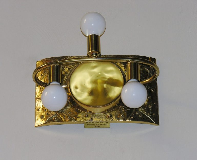 odlewanie rzeźb płaskorzeźb - kinkiet 1